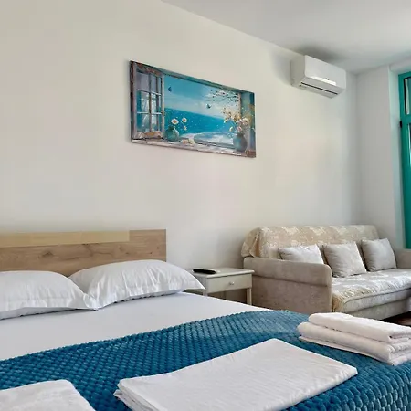 Flower Cozy Flat Santorini 5 Minutes Walking From The Sea Free Parking Χειμάρρα