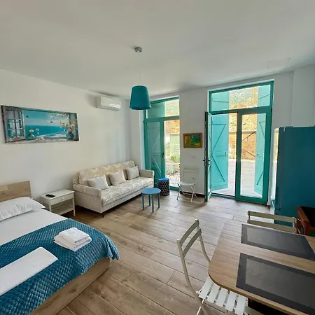 Flower Cozy Flat At Santorini Апартаменты